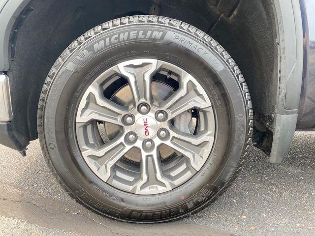 GMC Sierra 1500 SLT Crew Cab 4WD 2026