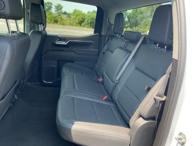 GMC Sierra 1500 SLT Crew Cab 4WD 2025