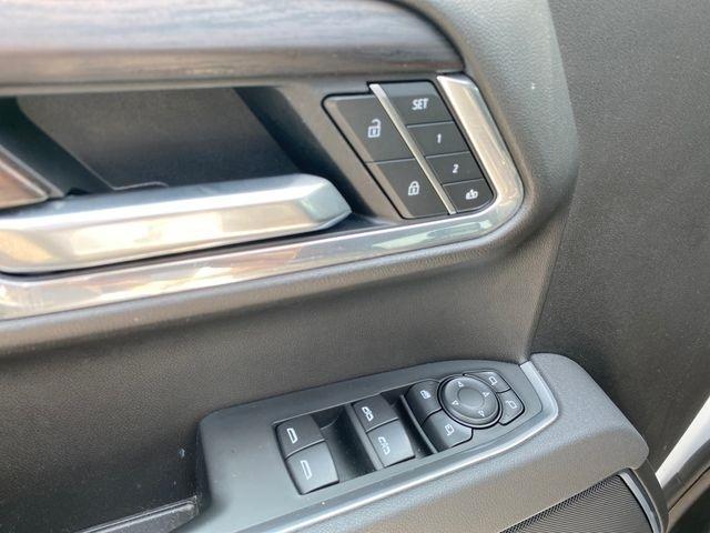 GMC Sierra 1500 SLT Crew Cab 4WD 2025