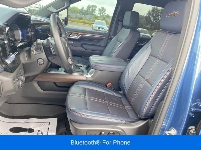 Chevrolet Silverado 1500 High Country Crew Cab 4WD 2024