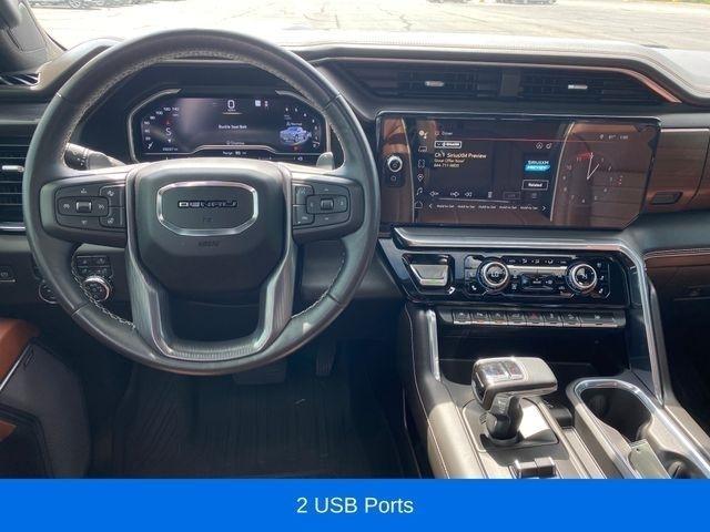 GMC Sierra 1500 Denali Ultimate Crew Cab 4WD 2023