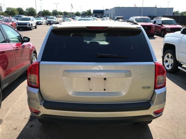 Jeep Compass Sport FWD 2011