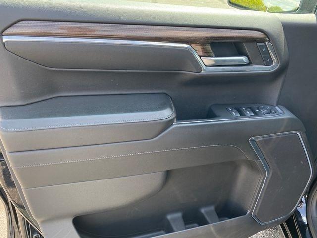Chevrolet Silverado 1500 LT-L Crew Cab 4WD 2024