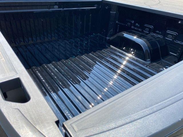 Chevrolet Silverado 1500 LT-L Crew Cab 4WD 2024