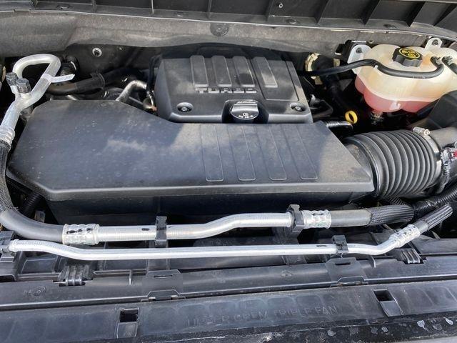 Chevrolet Silverado 1500 LT-L Crew Cab 4WD 2024