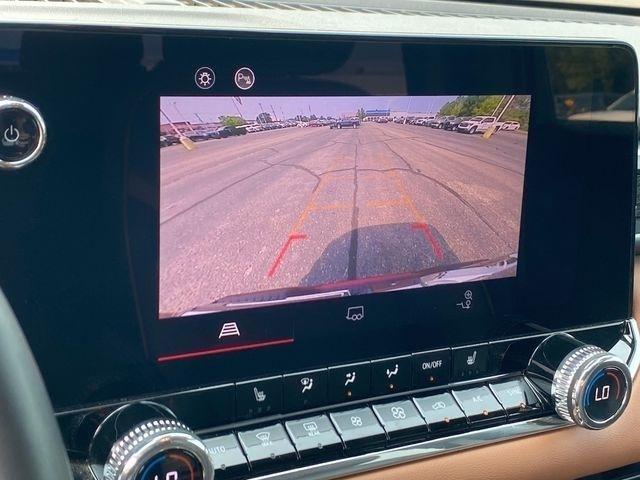 GMC Canyon AT4 Crew Cab 4WD 2024