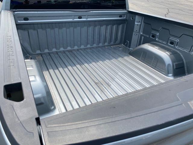 Chevrolet Silverado 1500 LT-L Crew Cab 4WD 2024