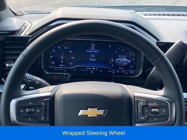 Chevrolet Silverado 1500 LT-L Crew Cab 4WD 2024