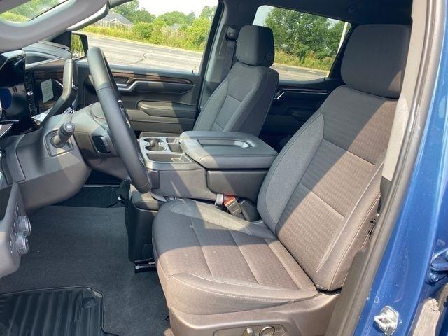 Chevrolet Silverado 1500 LT-L Crew Cab 4WD 2024