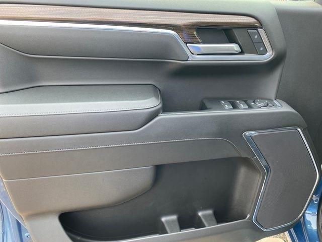 Chevrolet Silverado 1500 LT-L Crew Cab 4WD 2024