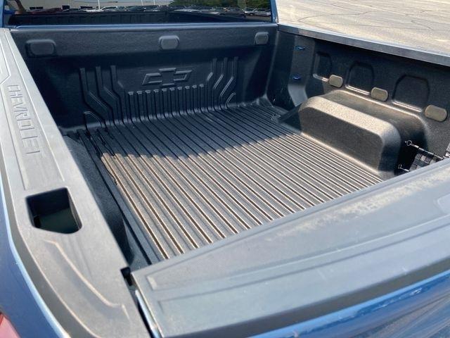 Chevrolet Silverado 1500 LT-L Crew Cab 4WD 2024