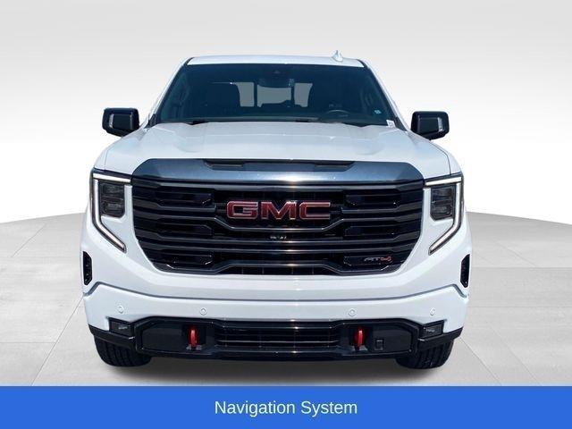 GMC Sierra 1500 AT4 Crew Cab 4WD 2024