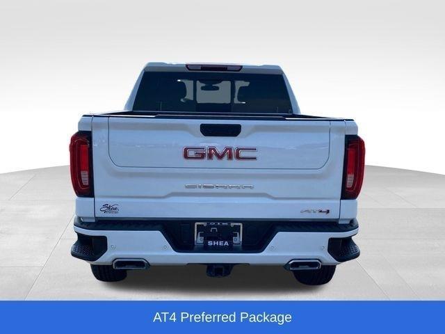 GMC Sierra 1500 AT4 Crew Cab 4WD 2024
