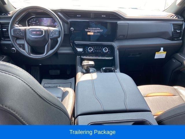 GMC Sierra 1500 AT4 Crew Cab 4WD 2024