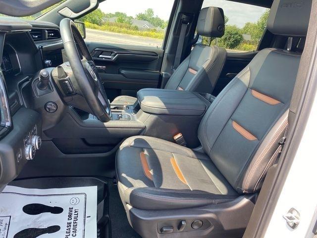 GMC Sierra 1500 AT4 Crew Cab 4WD 2024