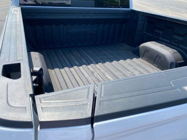 GMC Sierra 1500 AT4 Crew Cab 4WD 2024