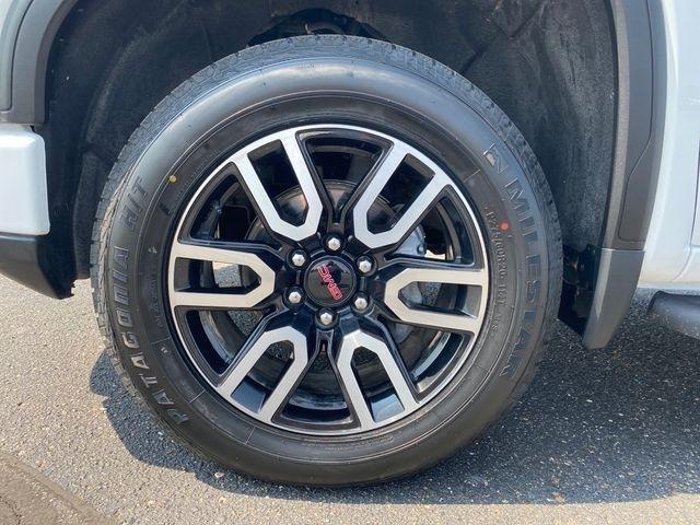 GMC Sierra 1500 AT4 Crew Cab 4WD 2024