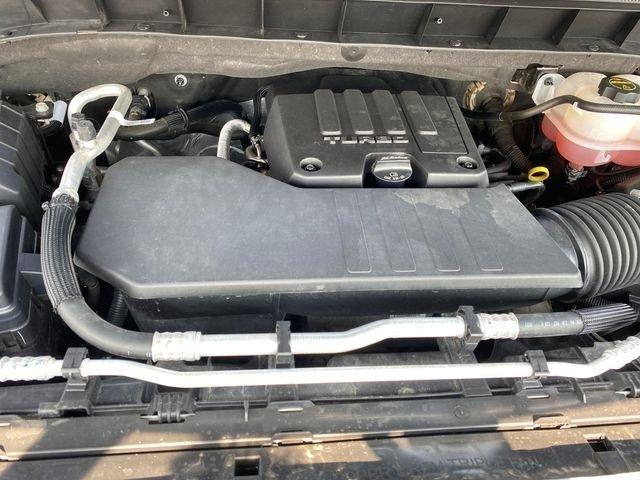 Chevrolet Silverado 1500 LT-L Crew Cab 4WD 2024