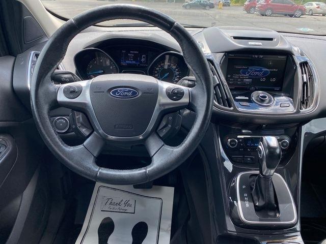 Ford Escape Titanium 4WD 2013