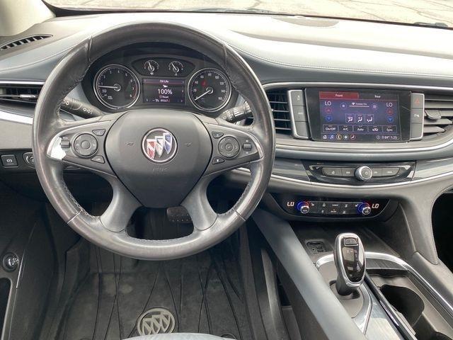 Buick Enclave Essence AWD 2020