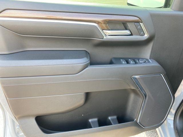 Chevrolet Silverado 1500 LT-L Crew Cab 4WD 2024