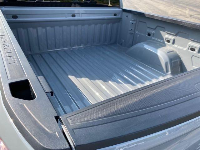 Chevrolet Silverado 1500 LT-L Crew Cab 4WD 2024