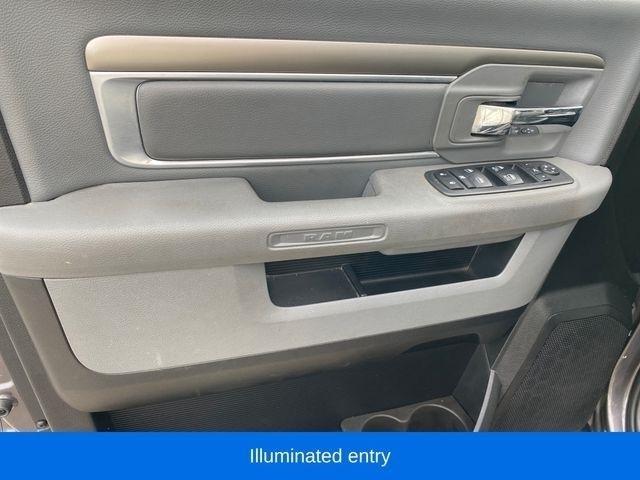 RAM 1500 SLT Crew Cab SWB 4WD 2018