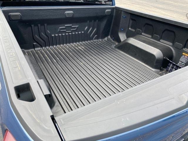 Chevrolet Silverado 1500 LT-L Crew Cab 4WD 2024