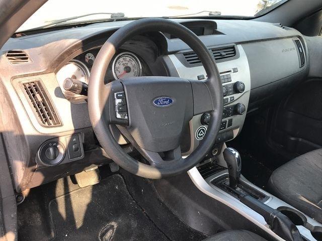 Ford Focus SE Sedan 2010