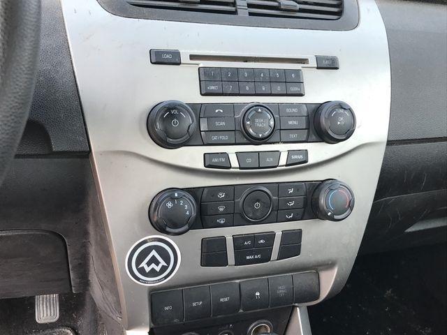 Ford Focus SE Sedan 2010