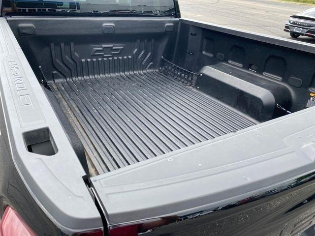 Chevrolet Silverado 1500 LT-L Double Cab 4WD 2025