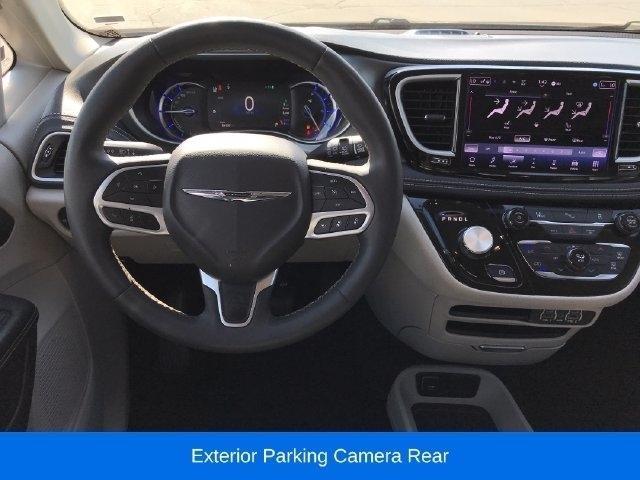 Chrysler Pacifica Hybrid Select 2024