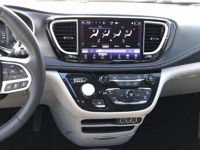 Chrysler Pacifica Hybrid Select 2024