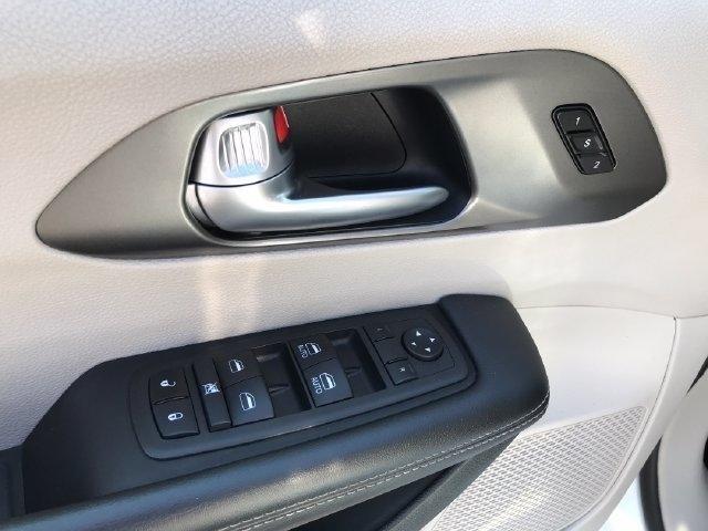 Chrysler Pacifica Hybrid Select 2024