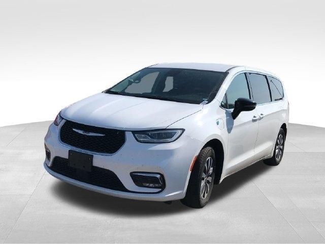 Chrysler Pacifica Hybrid Select 2024