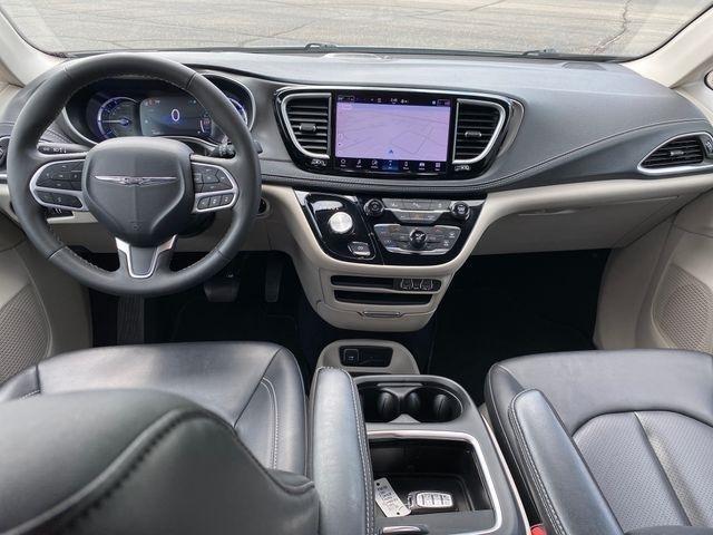 Chrysler Pacifica Hybrid Select 2024