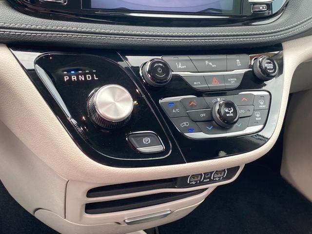 Chrysler Pacifica Hybrid Select 2024