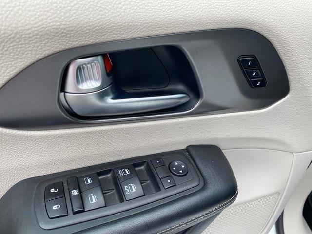 Chrysler Pacifica Hybrid Select 2024