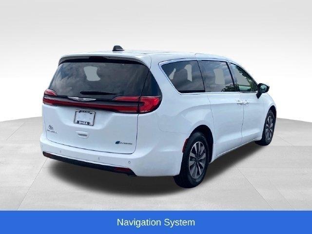 Chrysler Pacifica Hybrid Select 2024