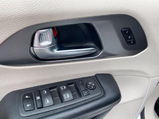 Chrysler Pacifica Hybrid Select 2024