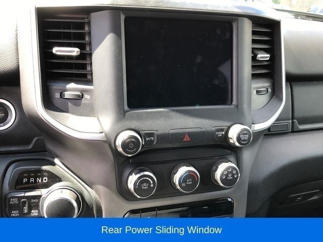 RAM 1500 Big Horn Crew Cab SWB 4WD 2020