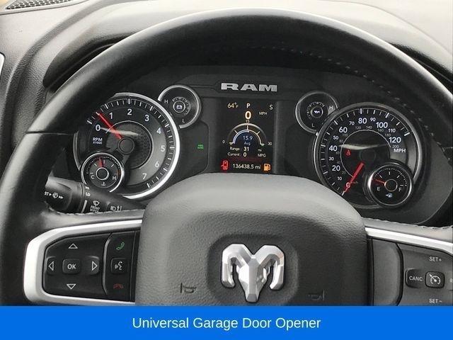 RAM 1500 Big Horn Crew Cab SWB 4WD 2020