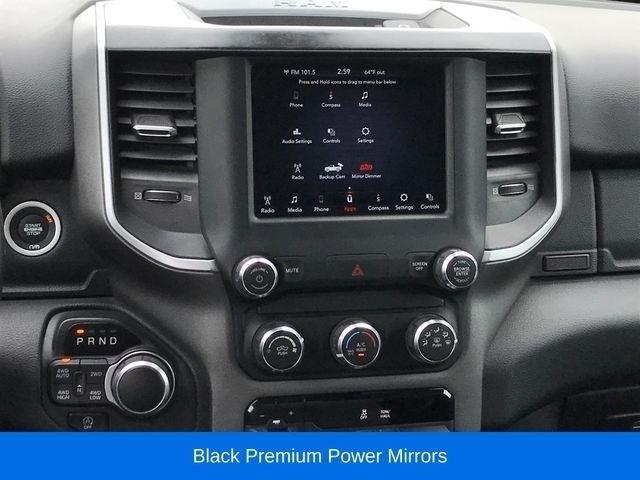 RAM 1500 Big Horn Crew Cab SWB 4WD 2020