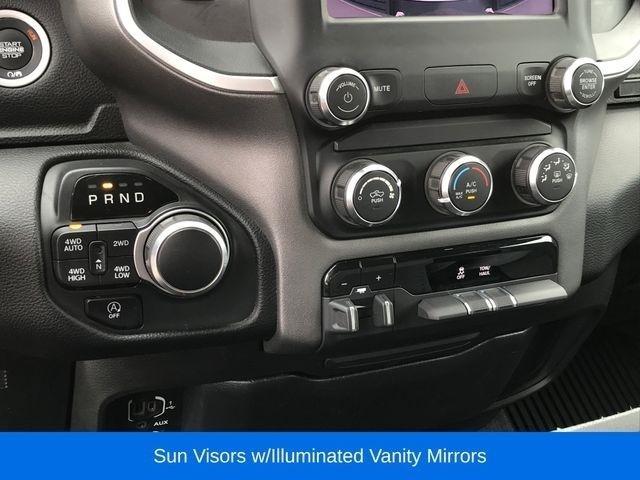 RAM 1500 Big Horn Crew Cab SWB 4WD 2020