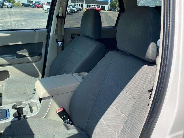 Ford Escape XLT FWD 2010