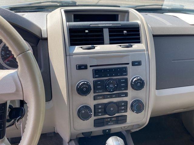 Ford Escape XLT FWD 2010