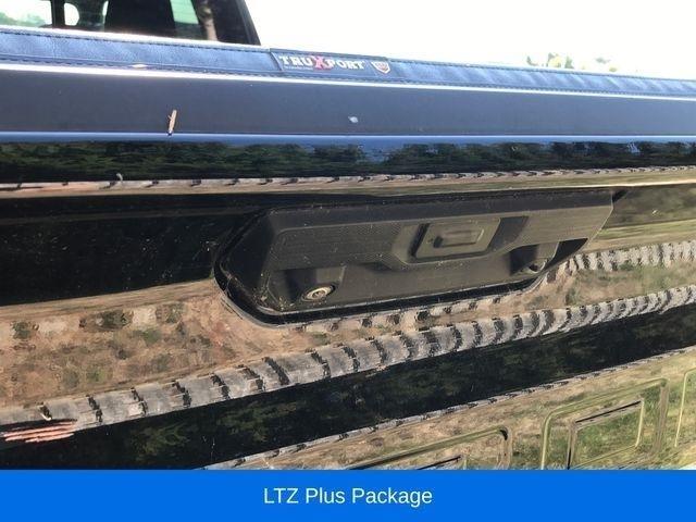Chevrolet Silverado 1500 LTZ Crew Cab 4WD 2023