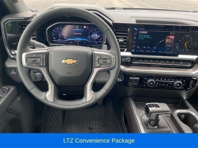 Chevrolet Silverado 1500 LTZ Crew Cab 4WD 2023