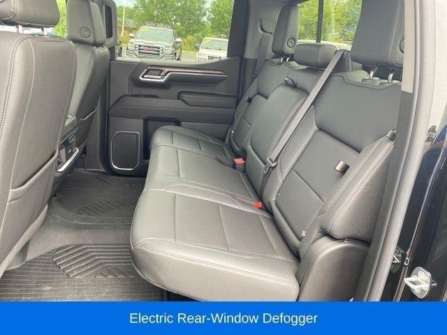 Chevrolet Silverado 1500 LTZ Crew Cab 4WD 2023