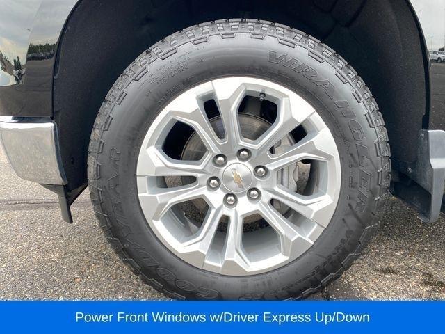 Chevrolet Silverado 1500 LTZ Crew Cab 4WD 2023